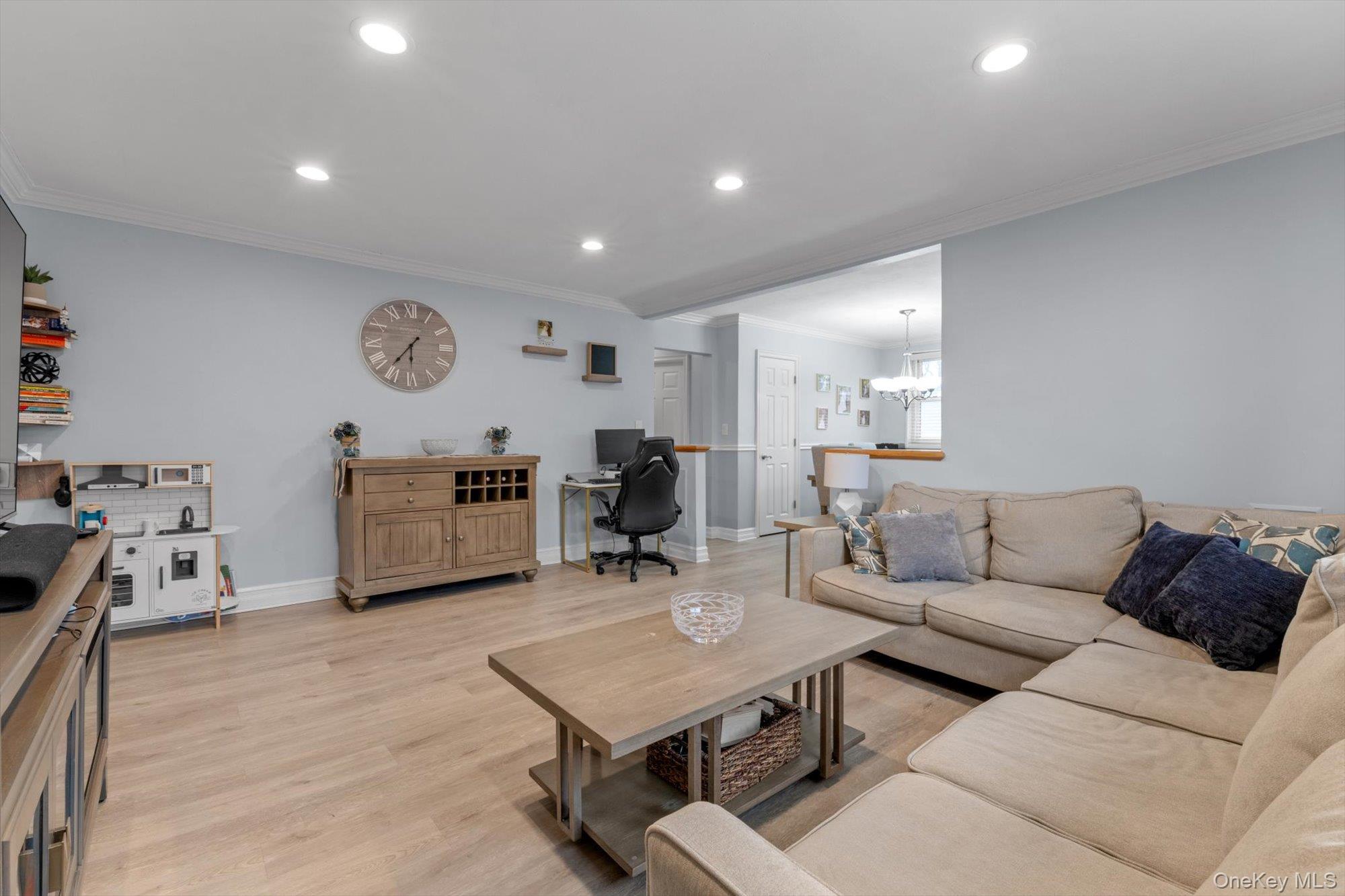 #3 photo, 60-44 Little Neck Parkway, Little Neck , NY 11362