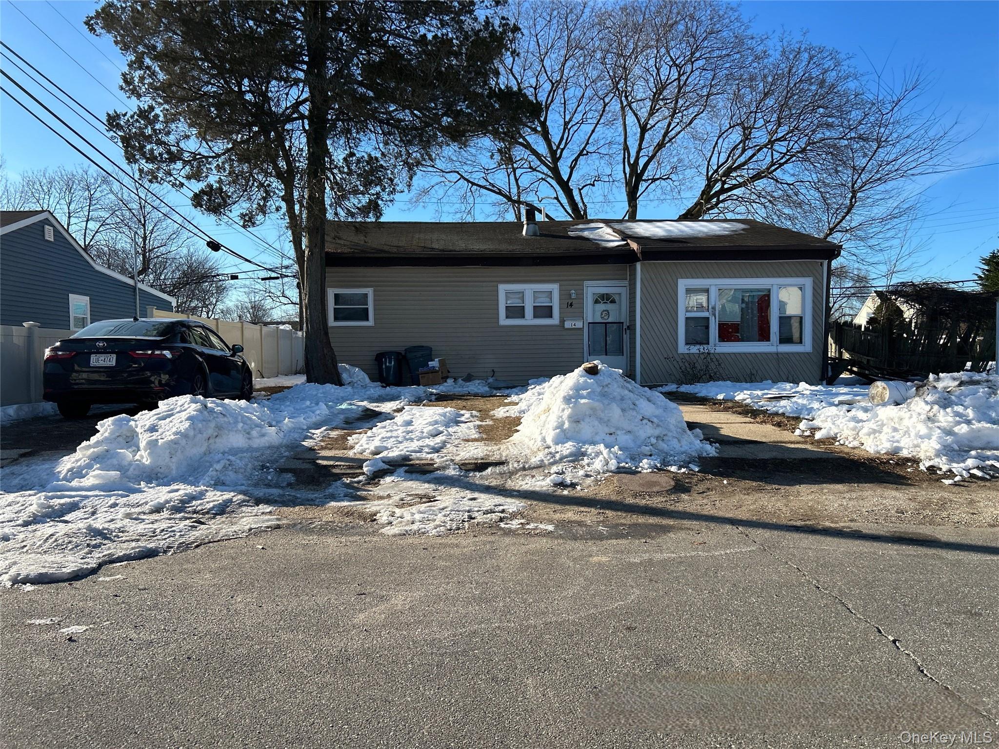 #1 photo, 14 Chevy Chase, 롱 아일랜드 Amityville , NY 11701