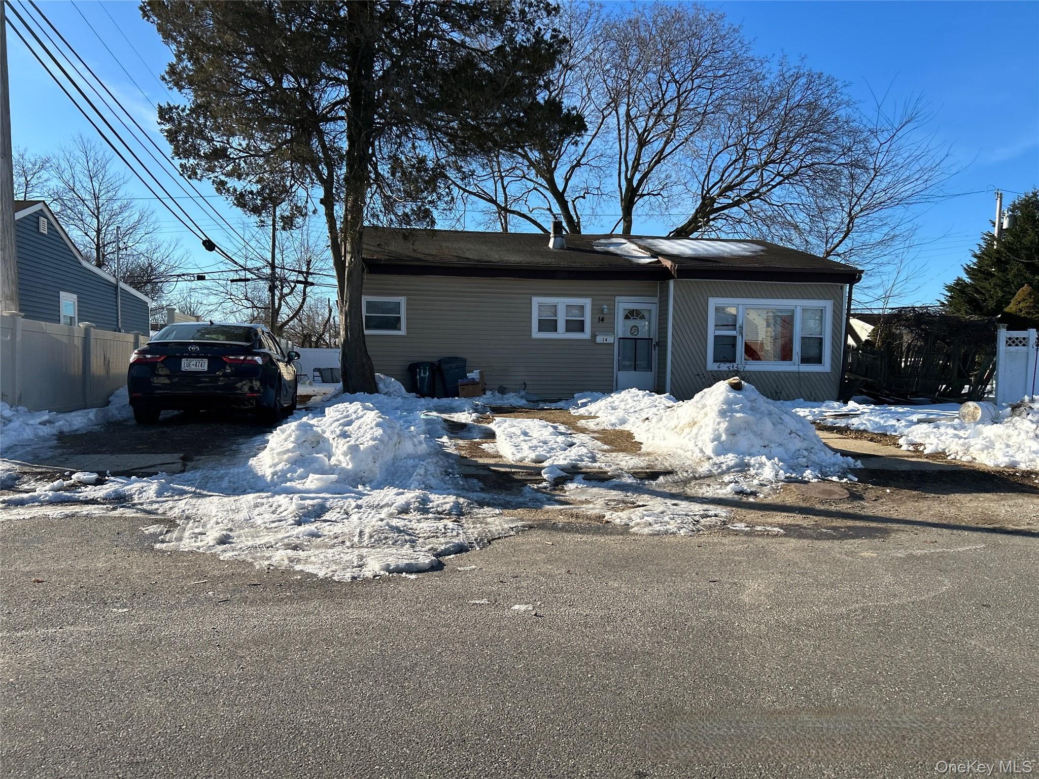 #2 photo, 14 Chevy Chase, 롱 아일랜드 Amityville , NY 11701