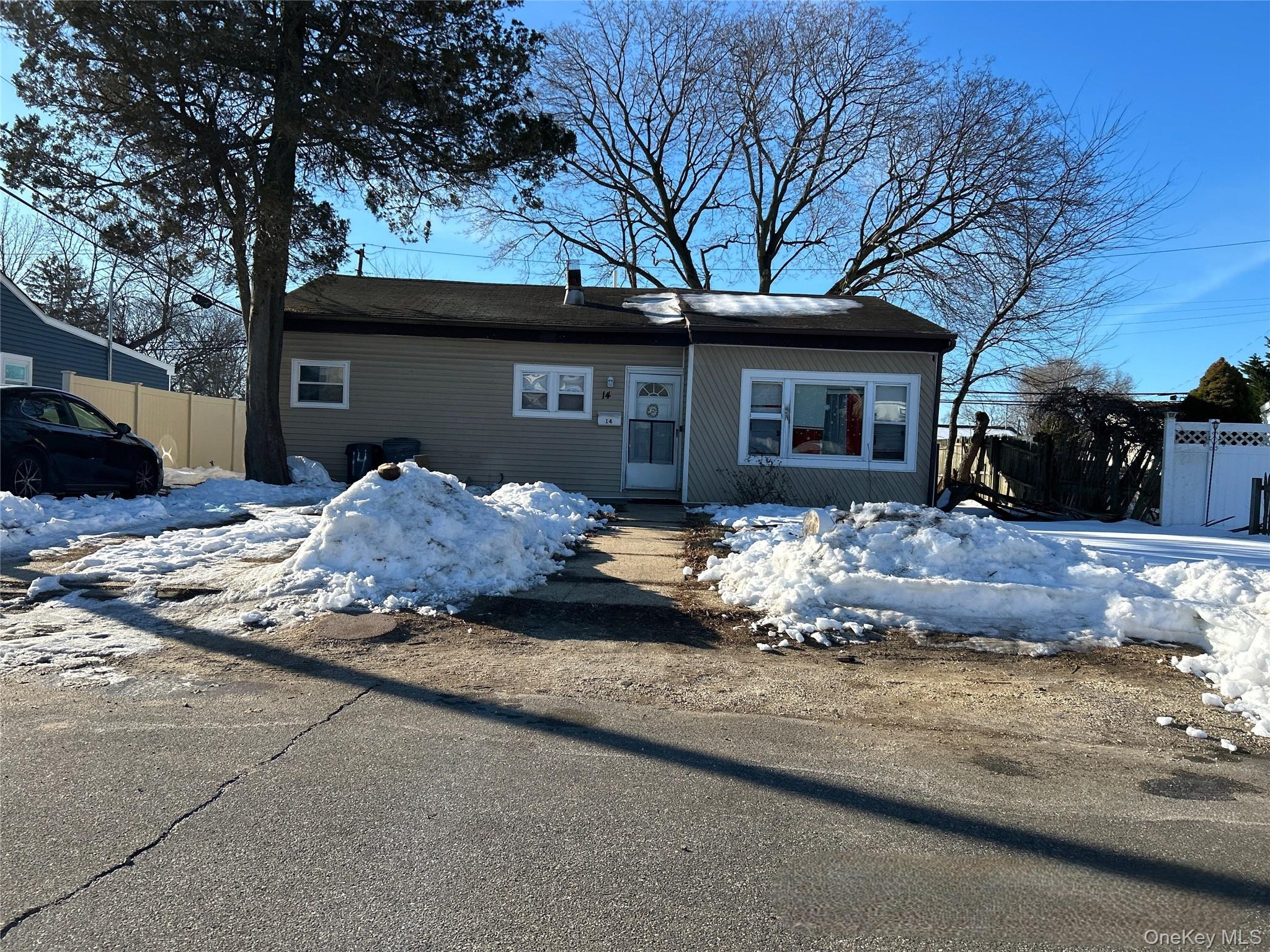 #3 photo, 14 Chevy Chase, 롱 아일랜드 Amityville , NY 11701