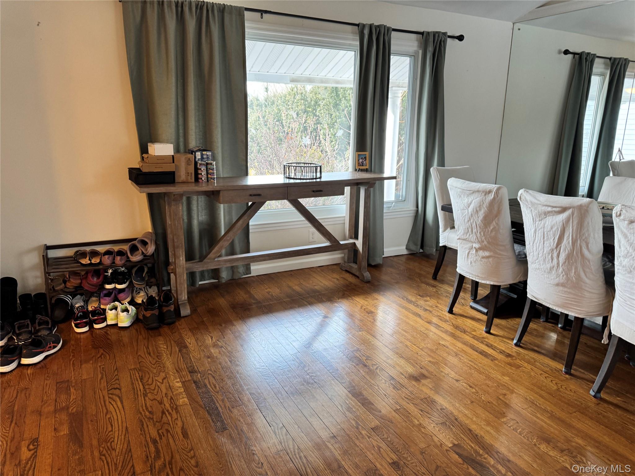 #3 photo, 40 Willets Drive, Syosset , NY 11791