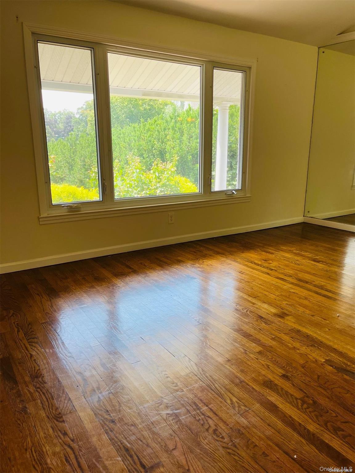 #5 photo, 40 Willets Drive, Syosset , NY 11791