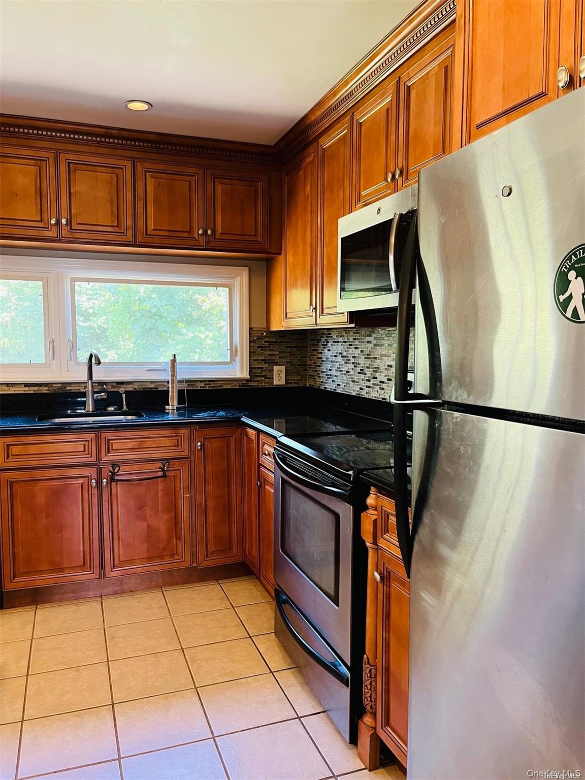 #7 photo, 40 Willets Drive, Syosset , NY 11791