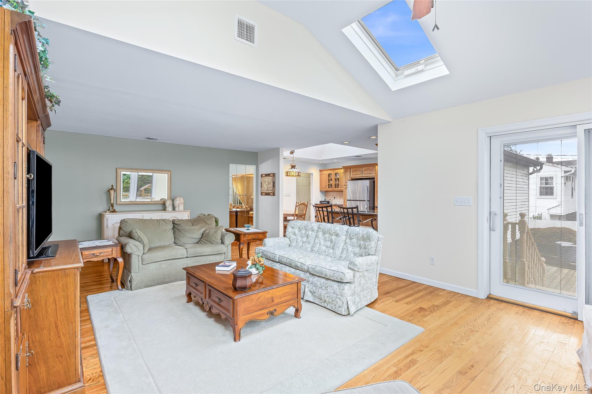 #20 photo, 3 Louis Place, Nesconset , NY 11767