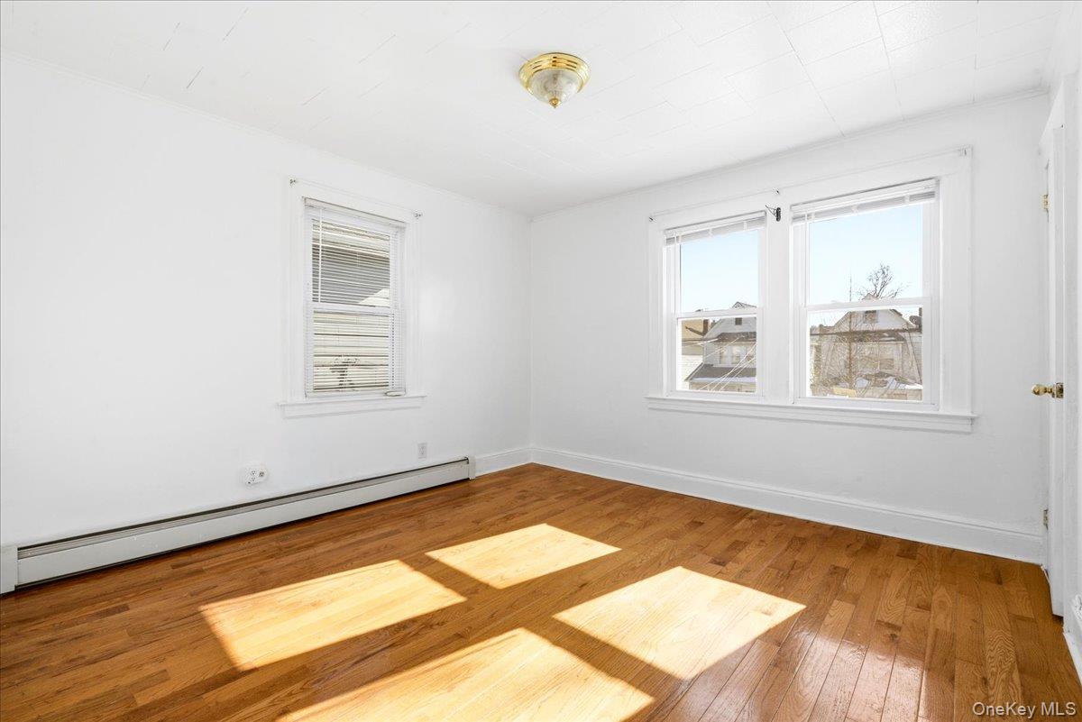 #11 photo, 71-19 Nansen Street, קווינס Forest Hills , NY 11375