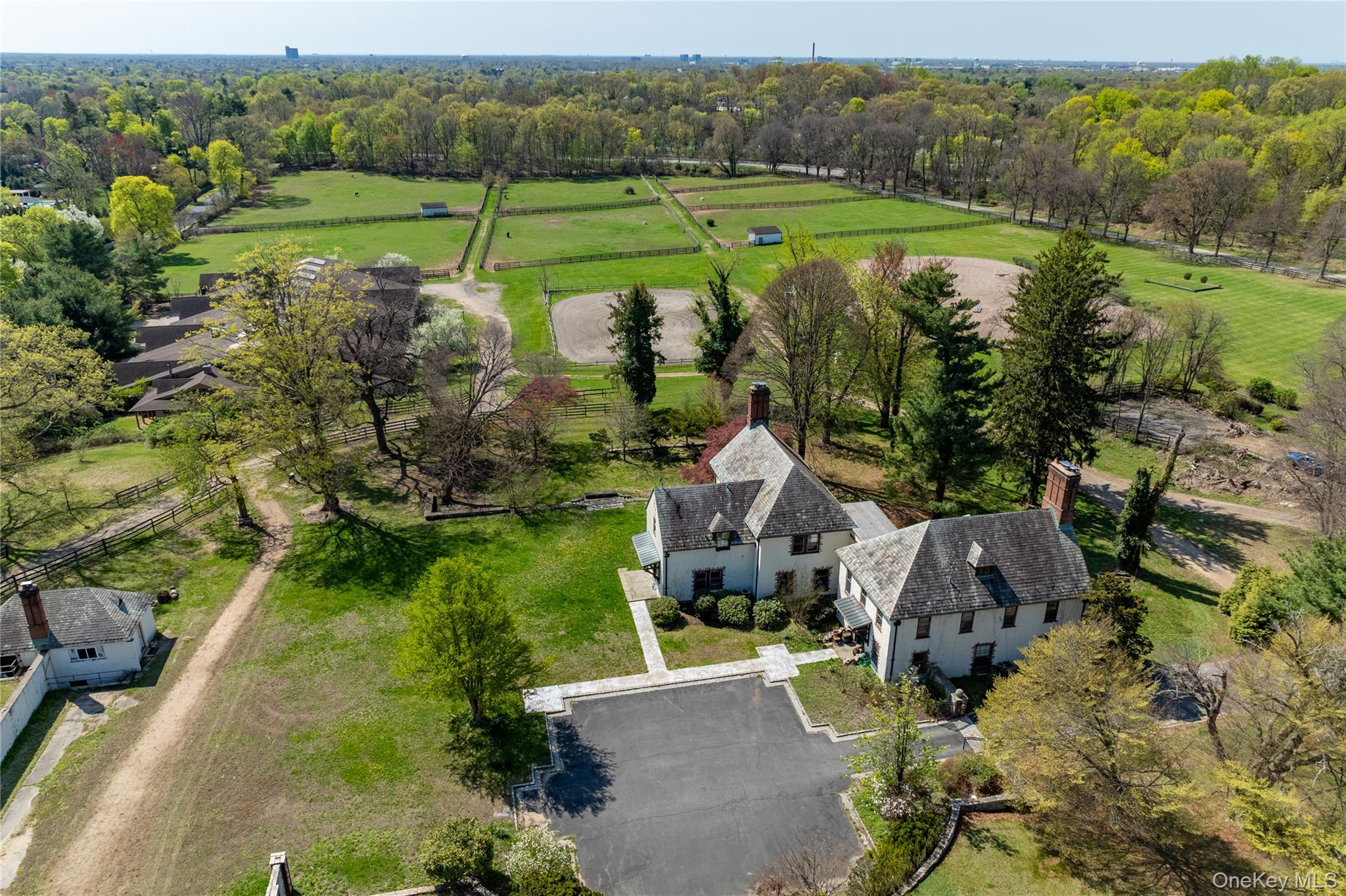 #2 photo, 203 Store Hill Road, নাসাউ কাউন্টি Old Westbury , NY 11568