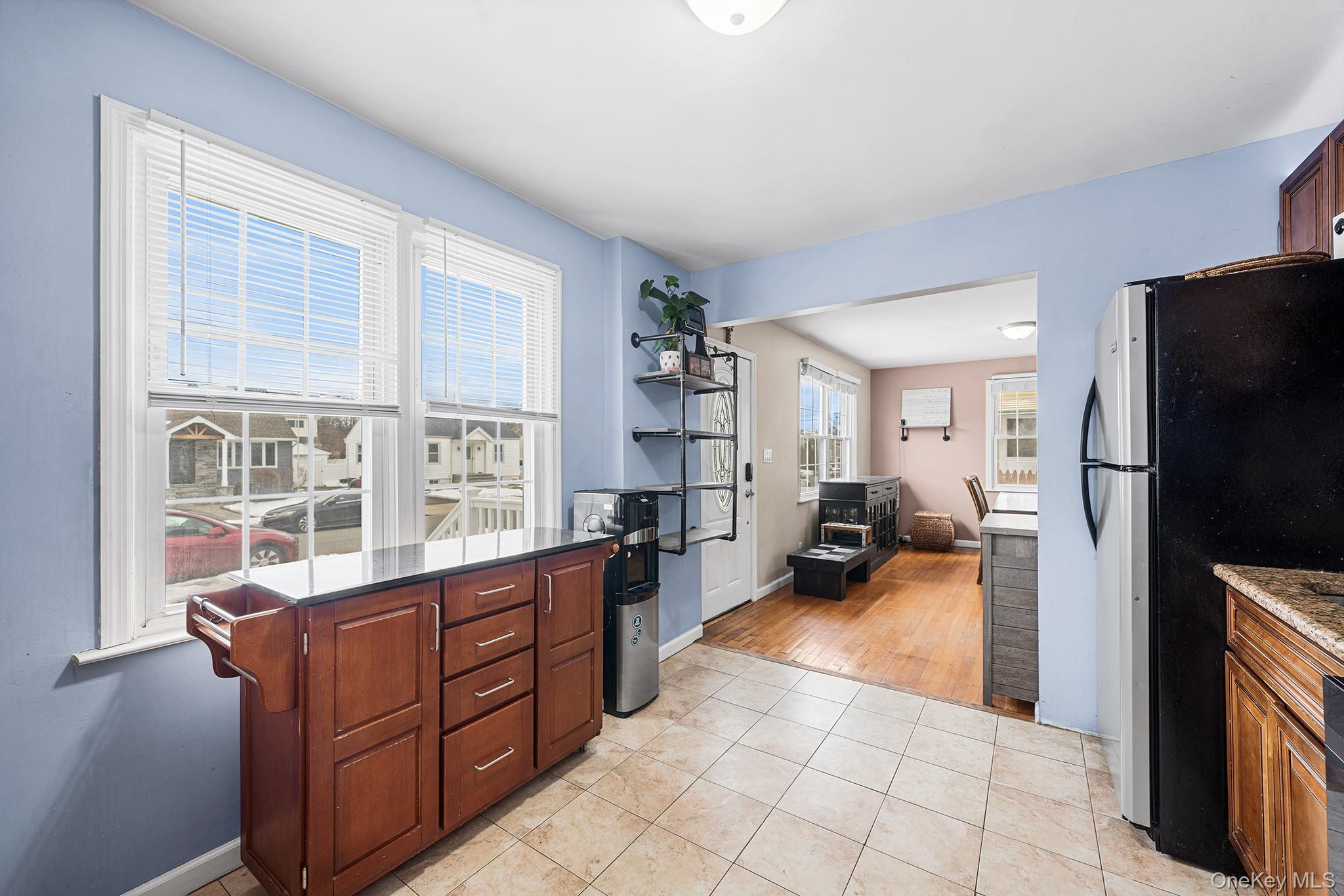 #11 photo, 7 Cambridge Avenue, Bethpage , NY 11714