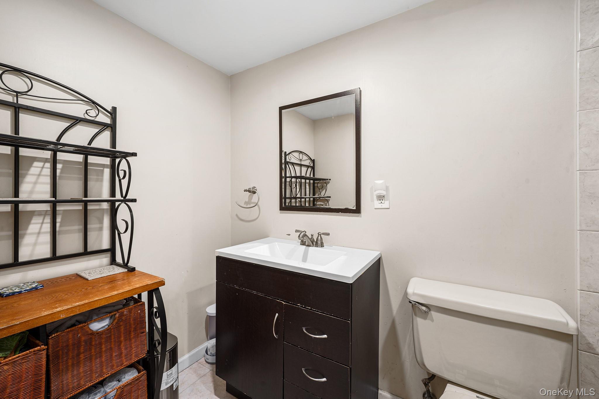 #18 photo, 7 Cambridge Avenue, Bethpage , NY 11714