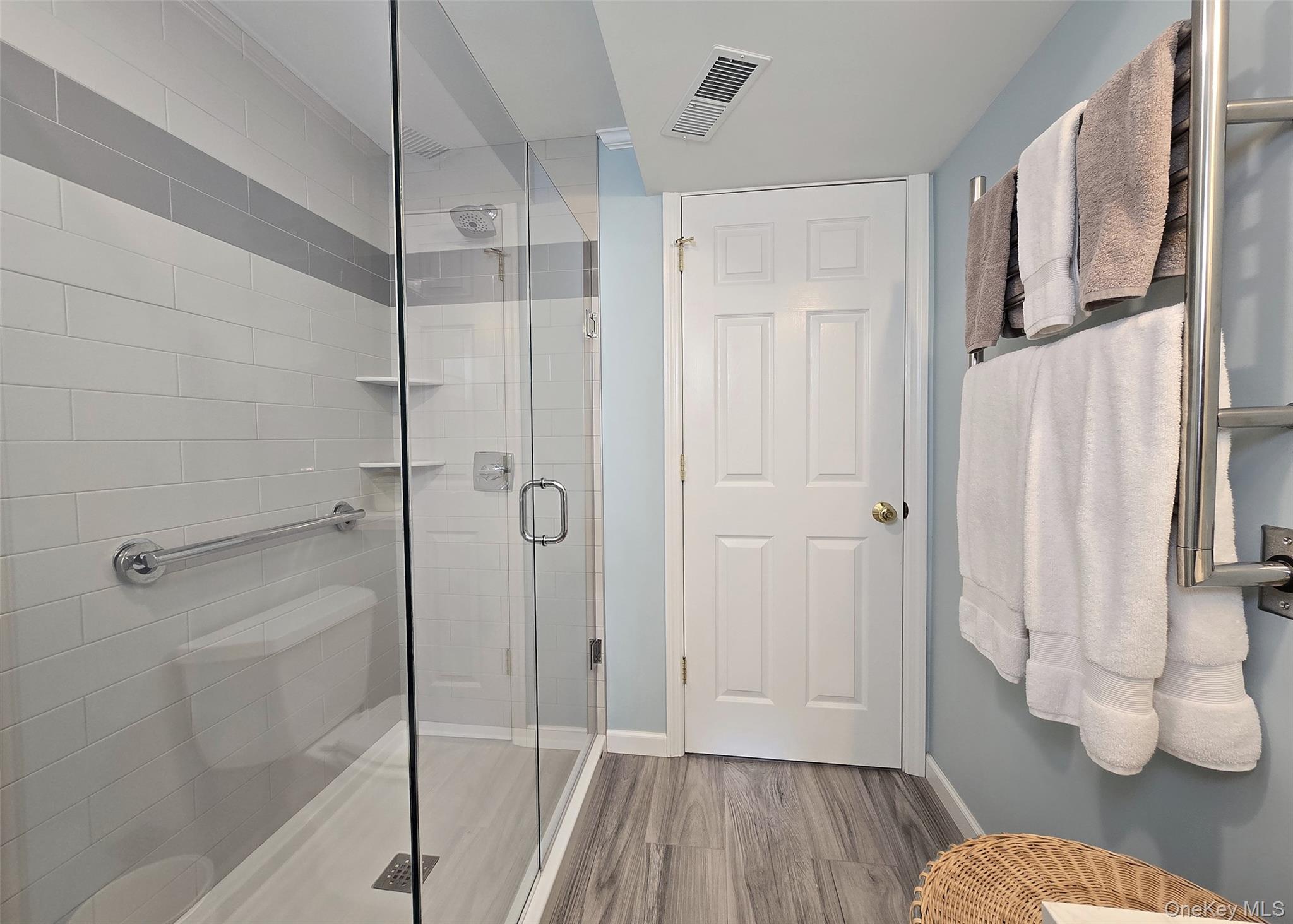 #11 photo, 165 Edgewater Avenue, Bayport , NY 11705