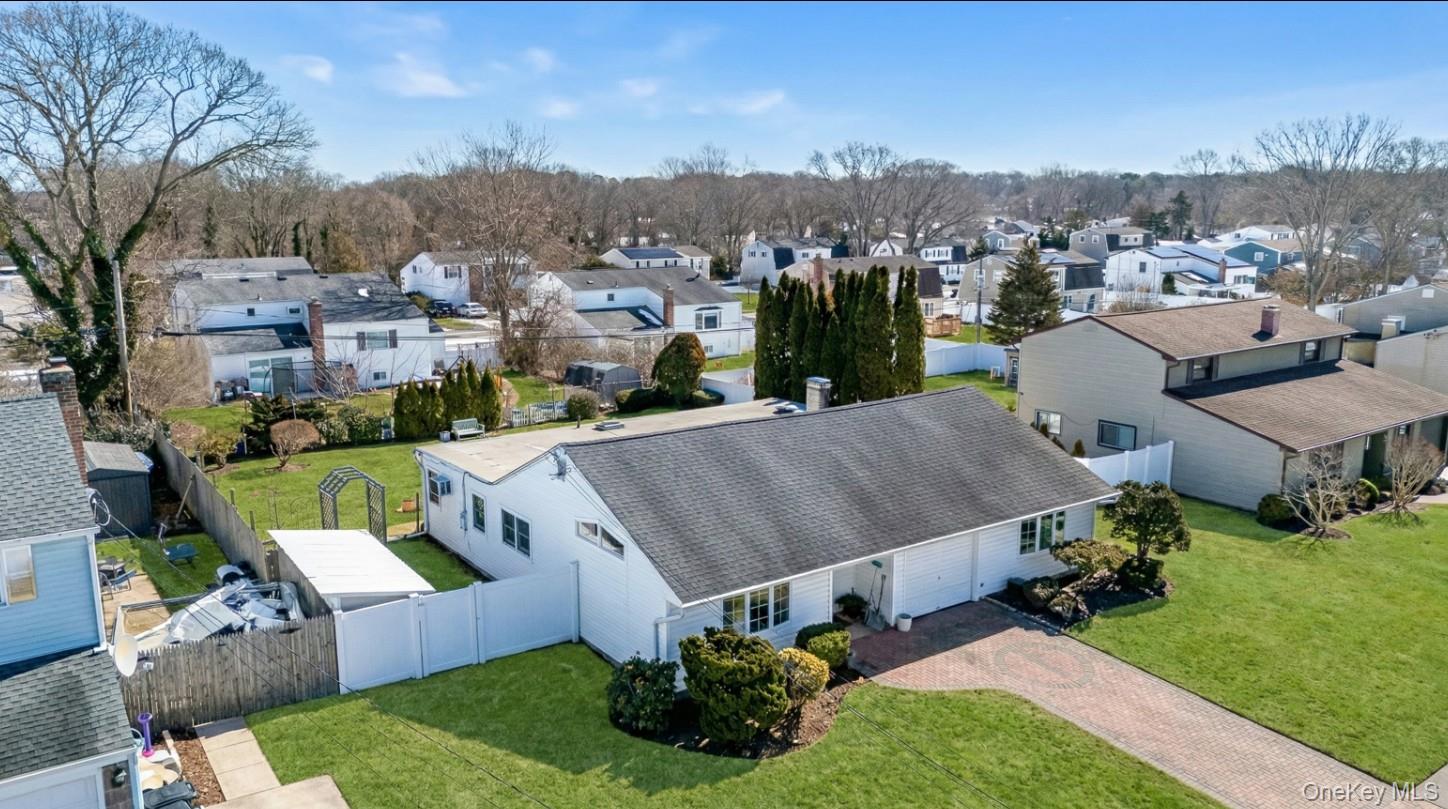 #19 photo, 69 Riviera Drive, 東長島 Selden , NY 11784