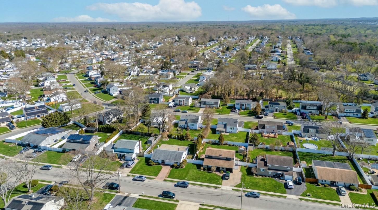 #20 photo, 69 Riviera Drive, 東長島 Selden , NY 11784