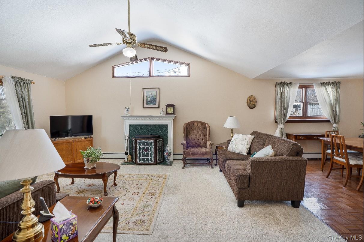 #5 photo, 69 Riviera Drive, 東長島 Selden , NY 11784