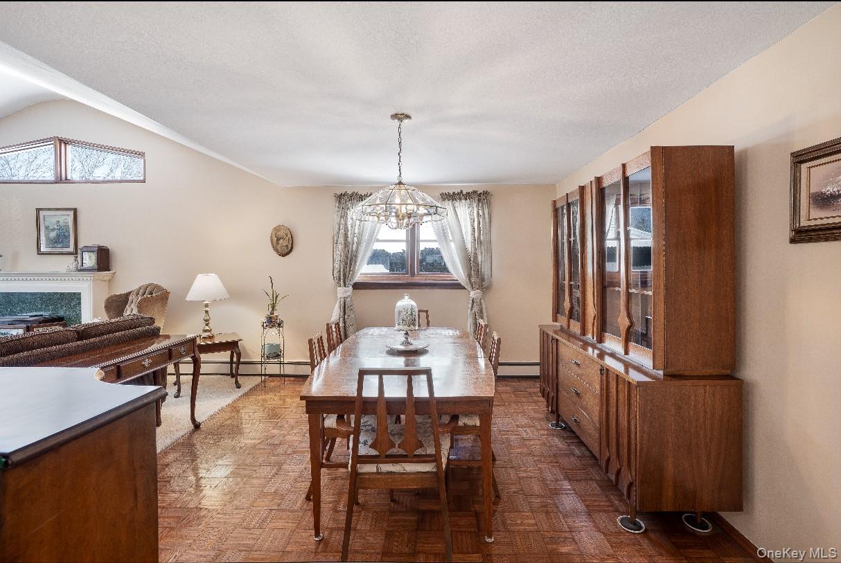 #8 photo, 69 Riviera Drive, 東長島 Selden , NY 11784