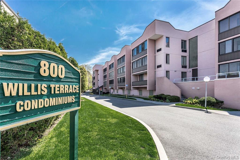 #1 photo, 800 Willis Avenue, 롱 아일랜드 Albertson , NY 11507