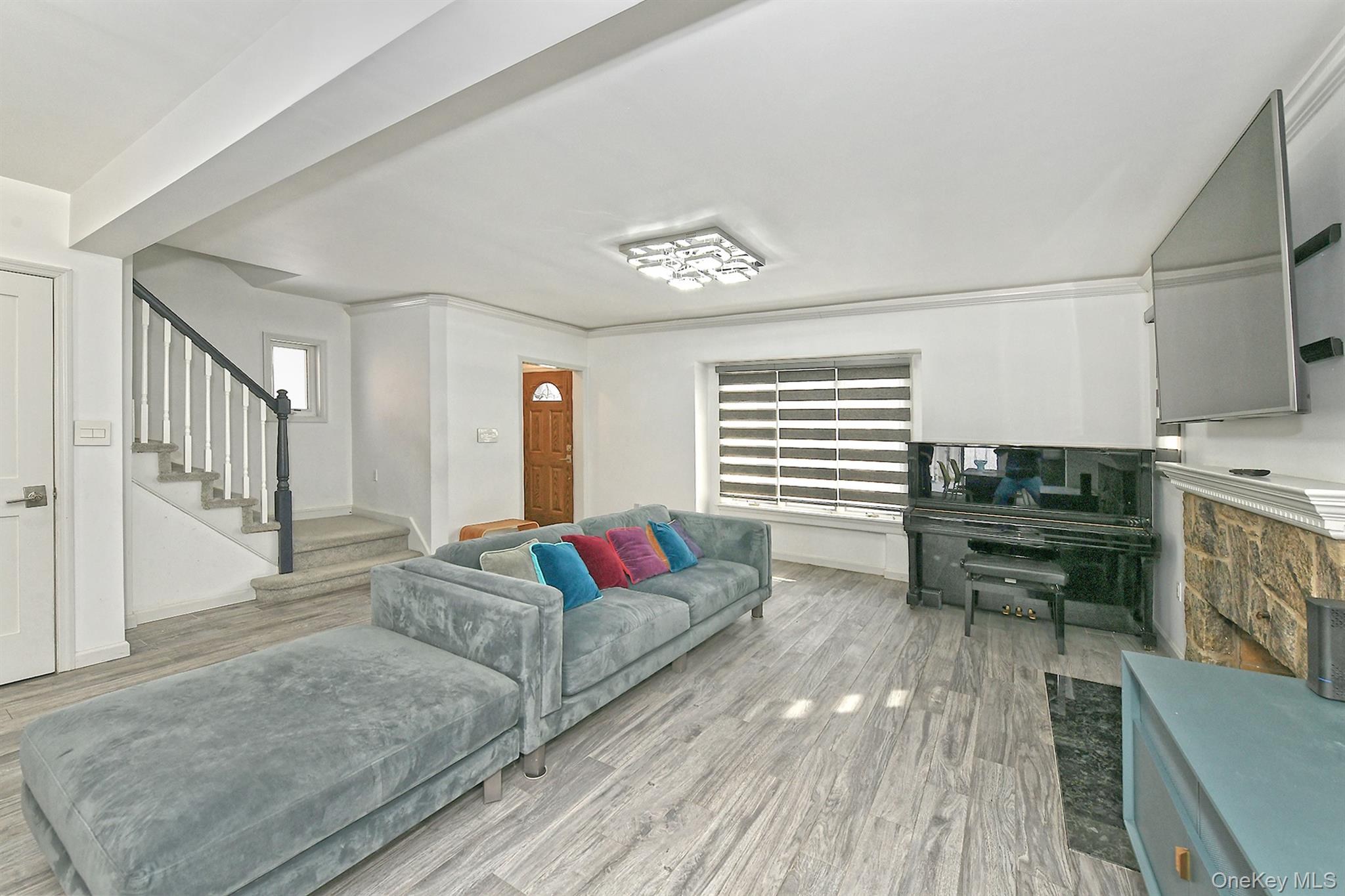 #6 photo, 222-03 Kingsbury Avenue, קווינס Bayside , NY 11364