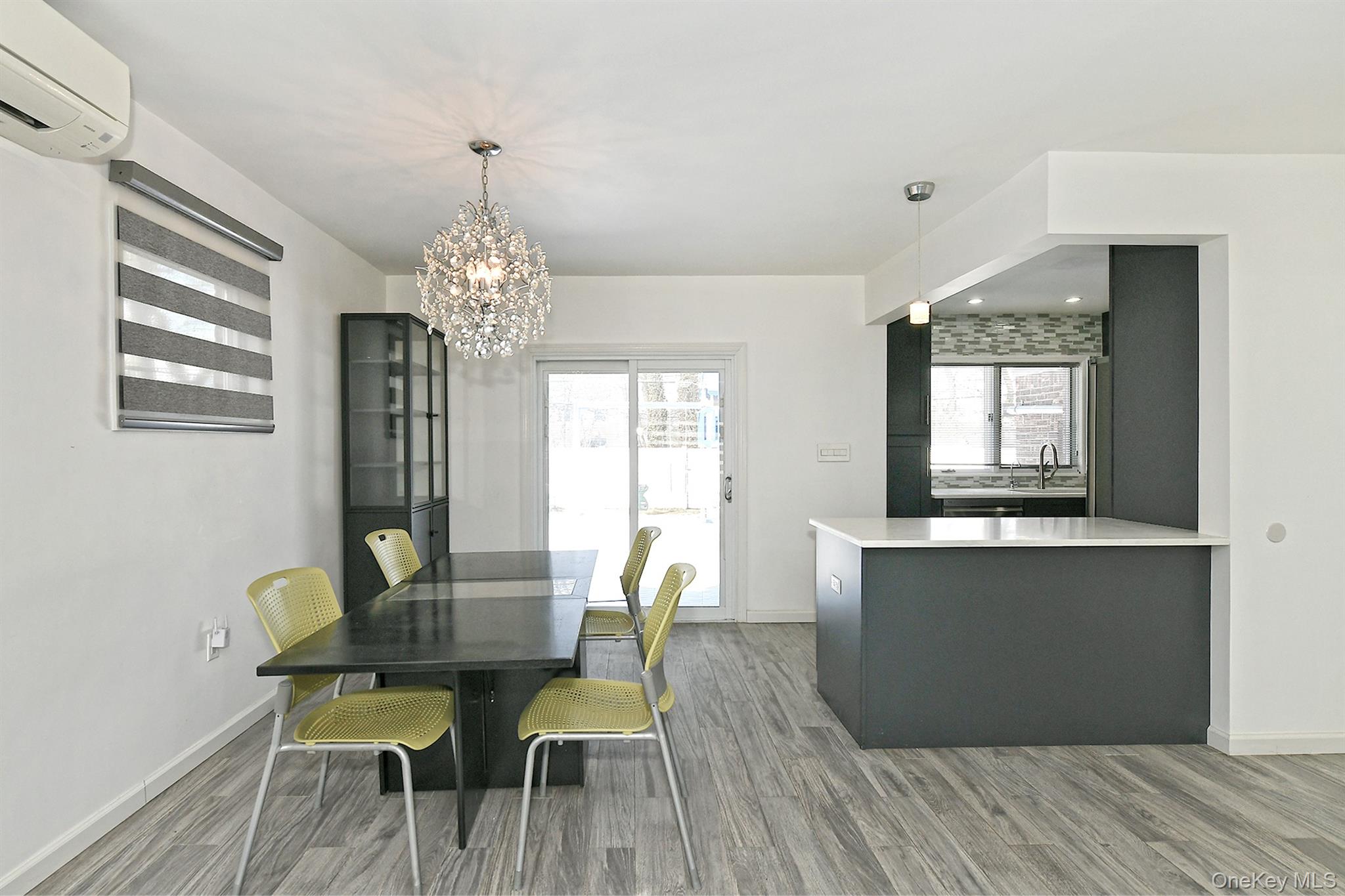 #9 photo, 222-03 Kingsbury Avenue, קווינס Bayside , NY 11364