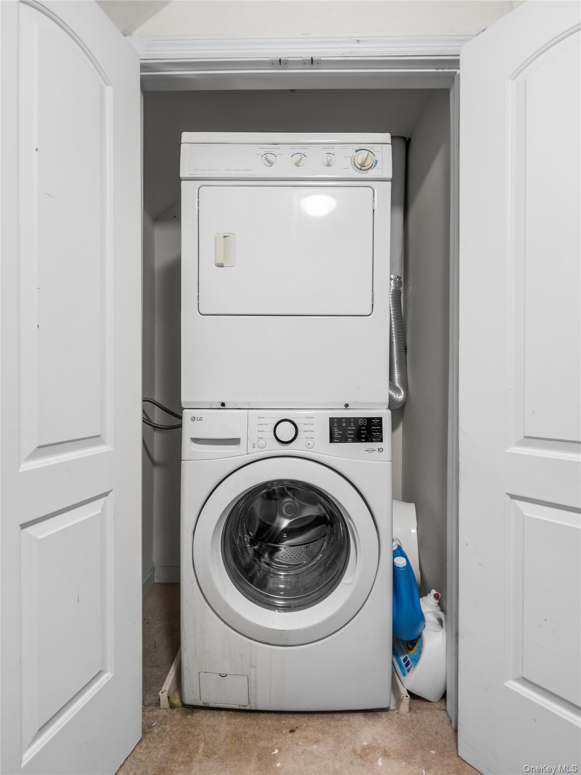 #16 photo, 330 Maple Avenue, Westbury , NY 11590