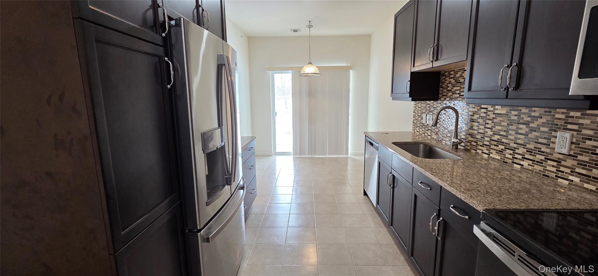 #12 photo, 41 Greentree Court, Shirley , NY 11967