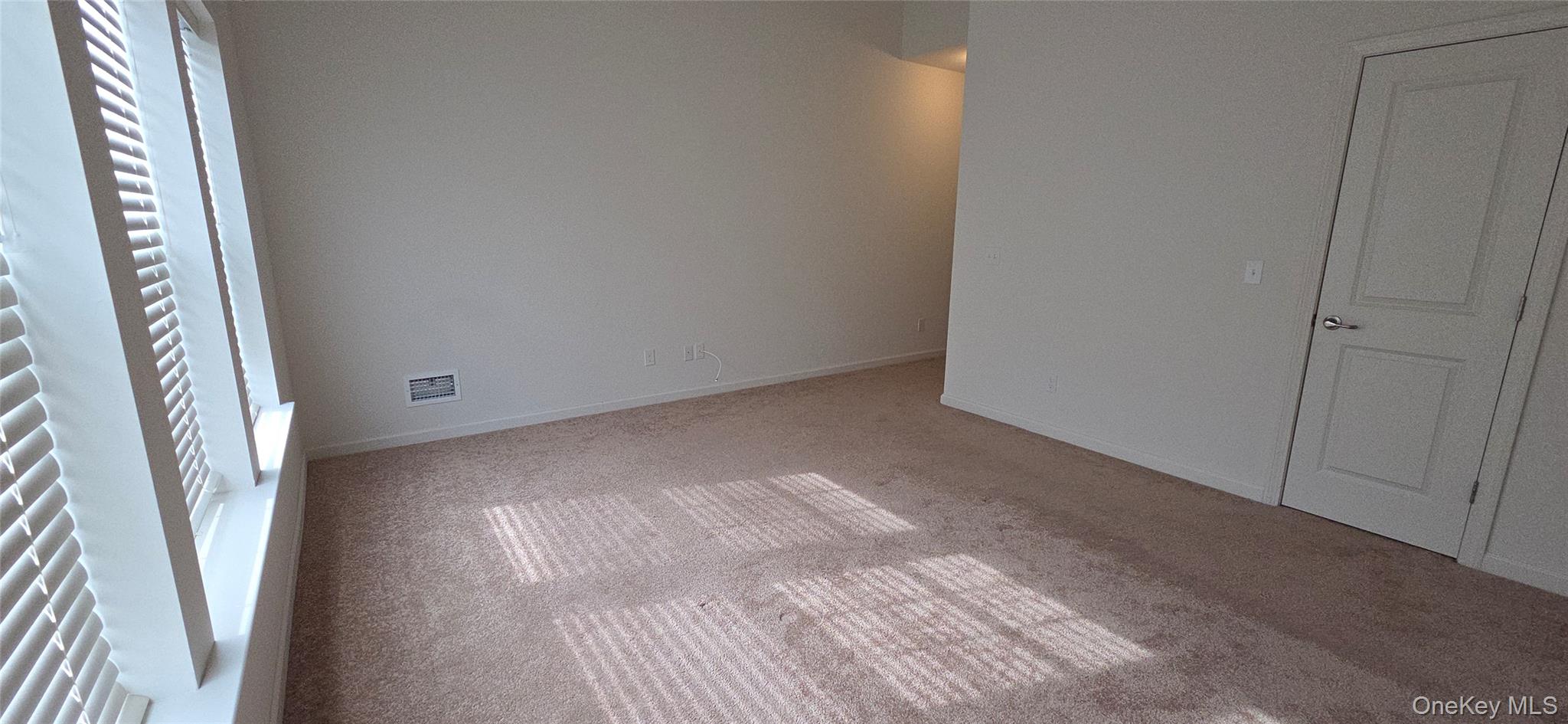 #17 photo, 41 Greentree Court, Shirley , NY 11967