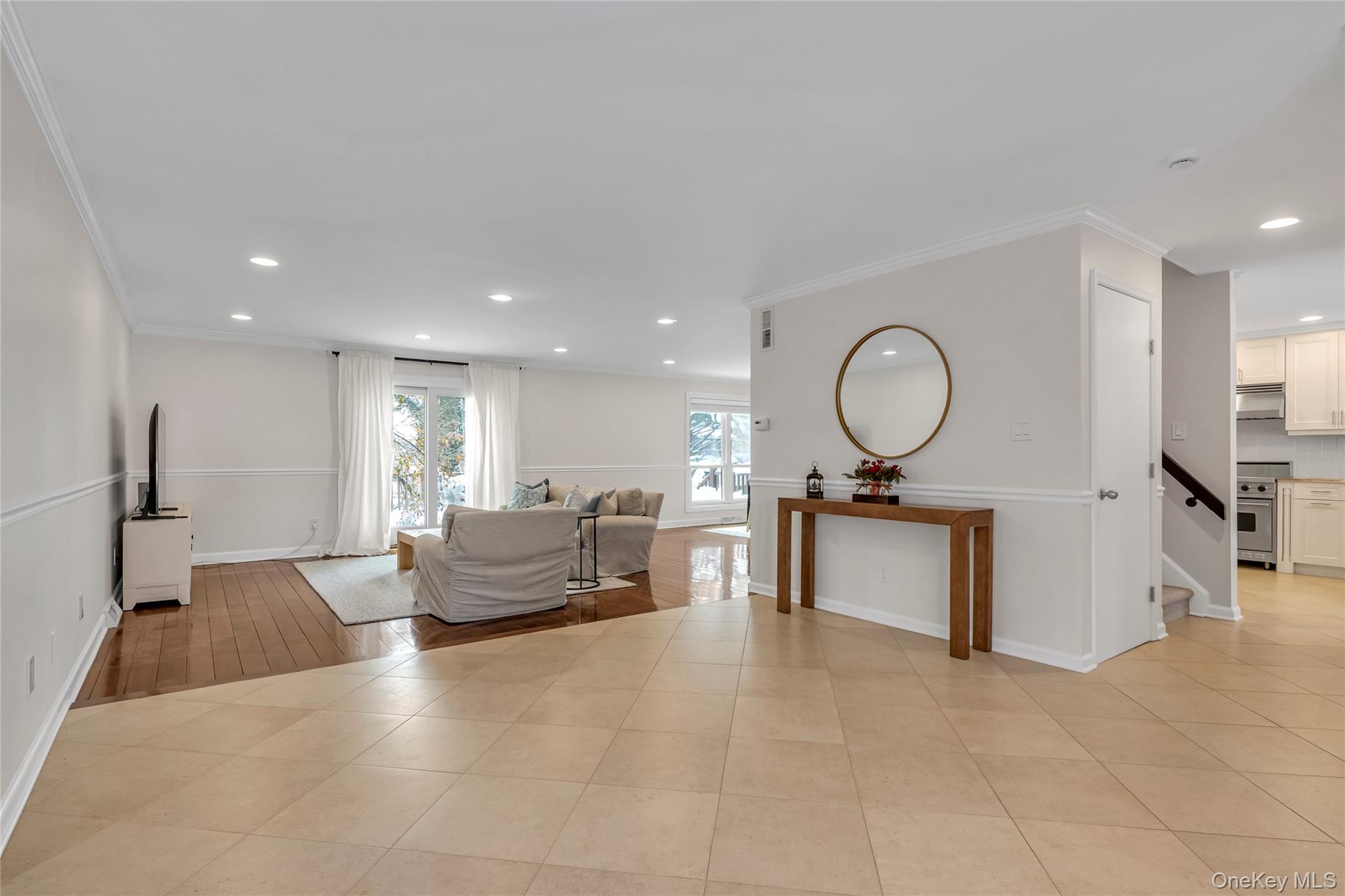 #3 photo, 42 Windsor Gate Drive, New Hyde Park , NY 11040