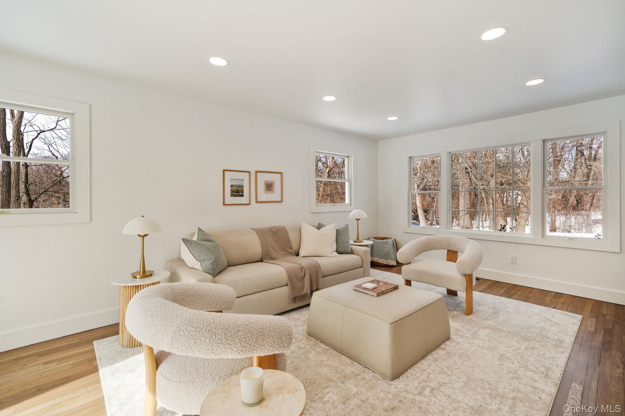 #7 photo, 20 Upper Sheep Pasture Road, East Setauket , NY 11733