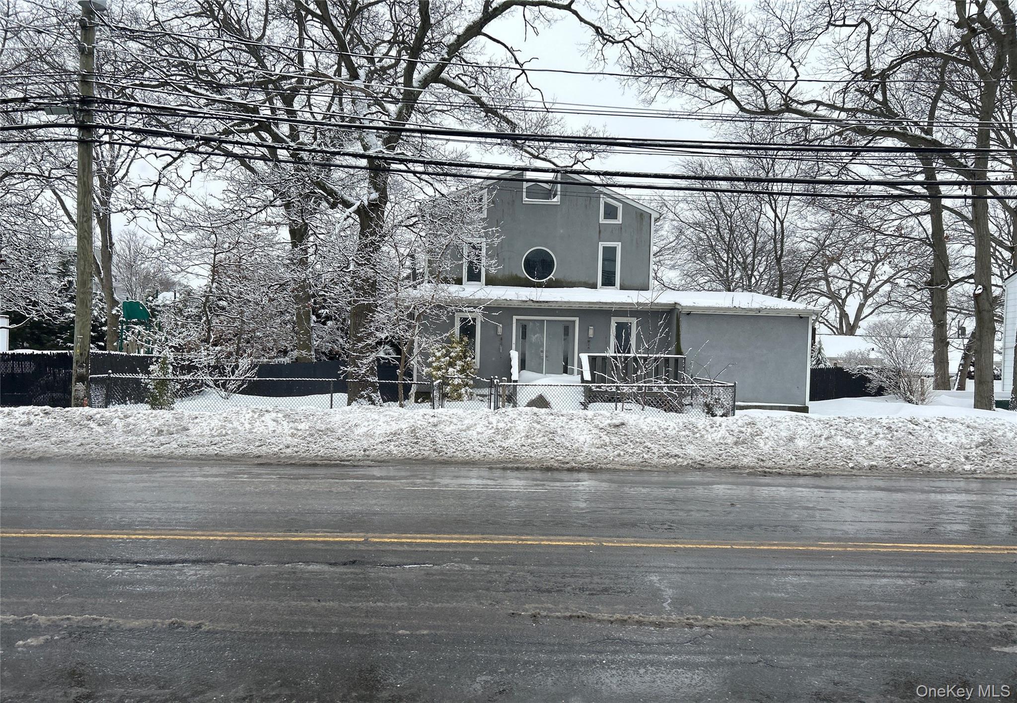 #1 photo, 90 Jerusalem Avenue, Massapequa , NY 11758