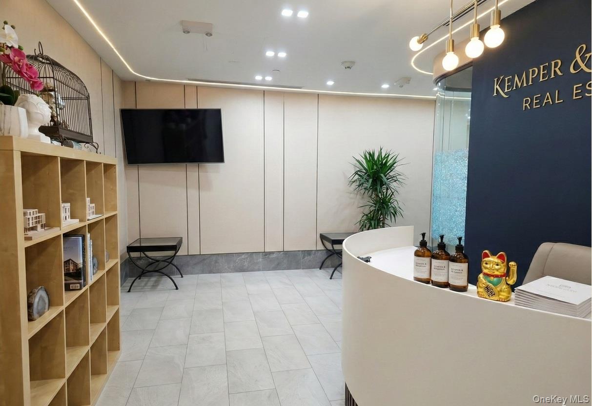 #3 photo, 38-08 Union Street, Flushing , NY 11354