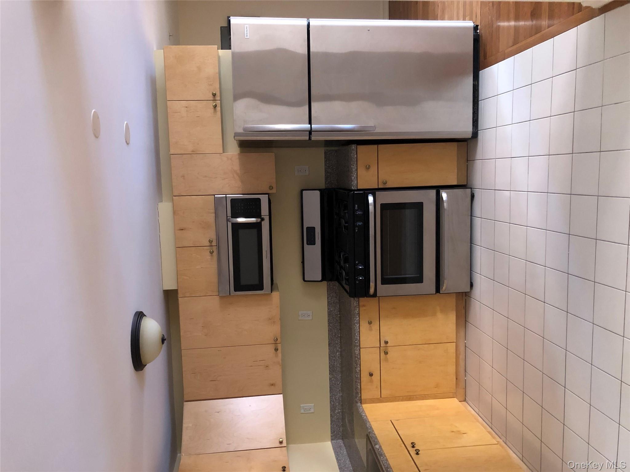 #3 photo, 12 Brooklyn Avenue, Valley Stream , NY 11581