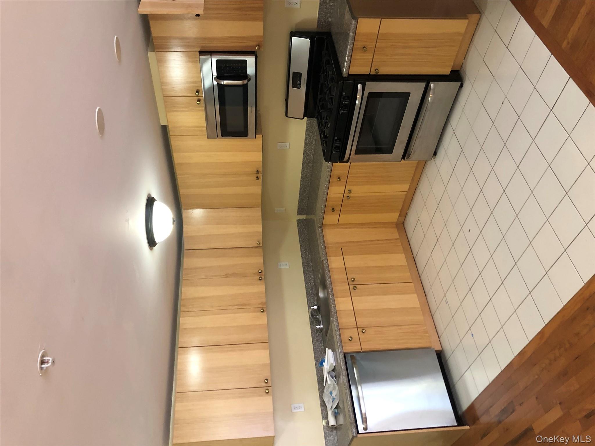 #8 photo, 12 Brooklyn Avenue, Valley Stream , NY 11581