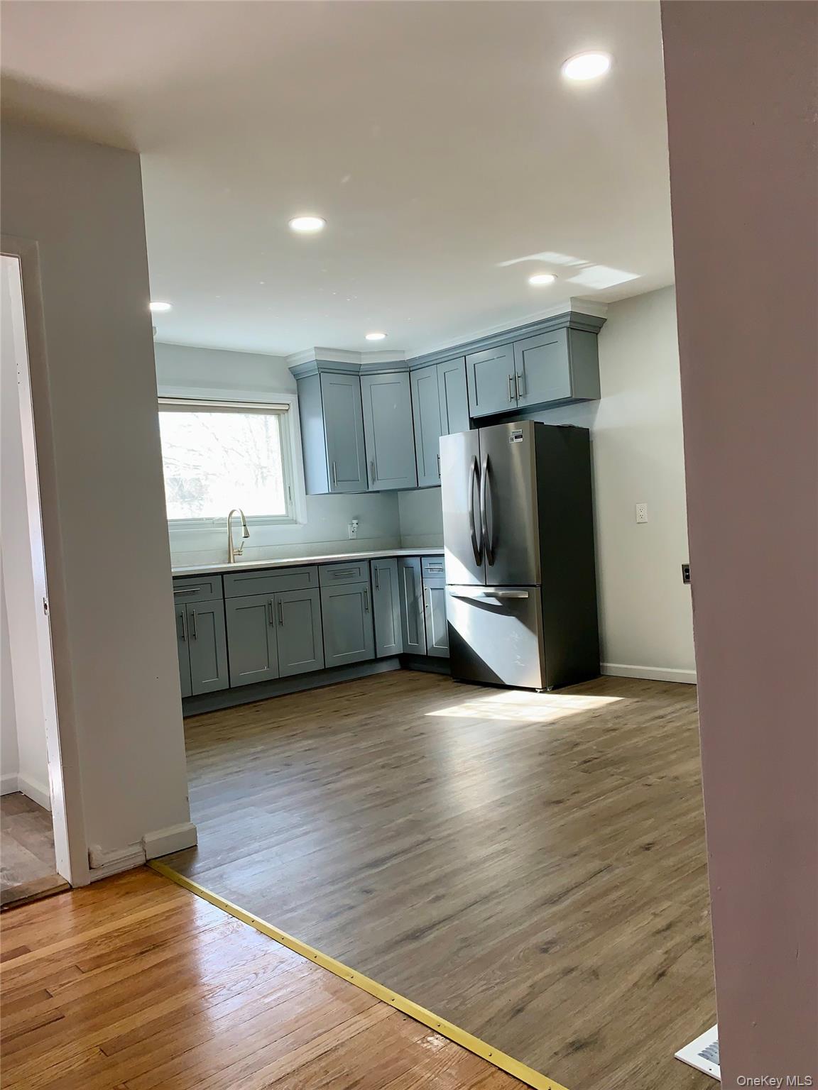 #15 photo, 336 Scranton Avenue, 롱 아일랜드 Lynbrook , NY 11563