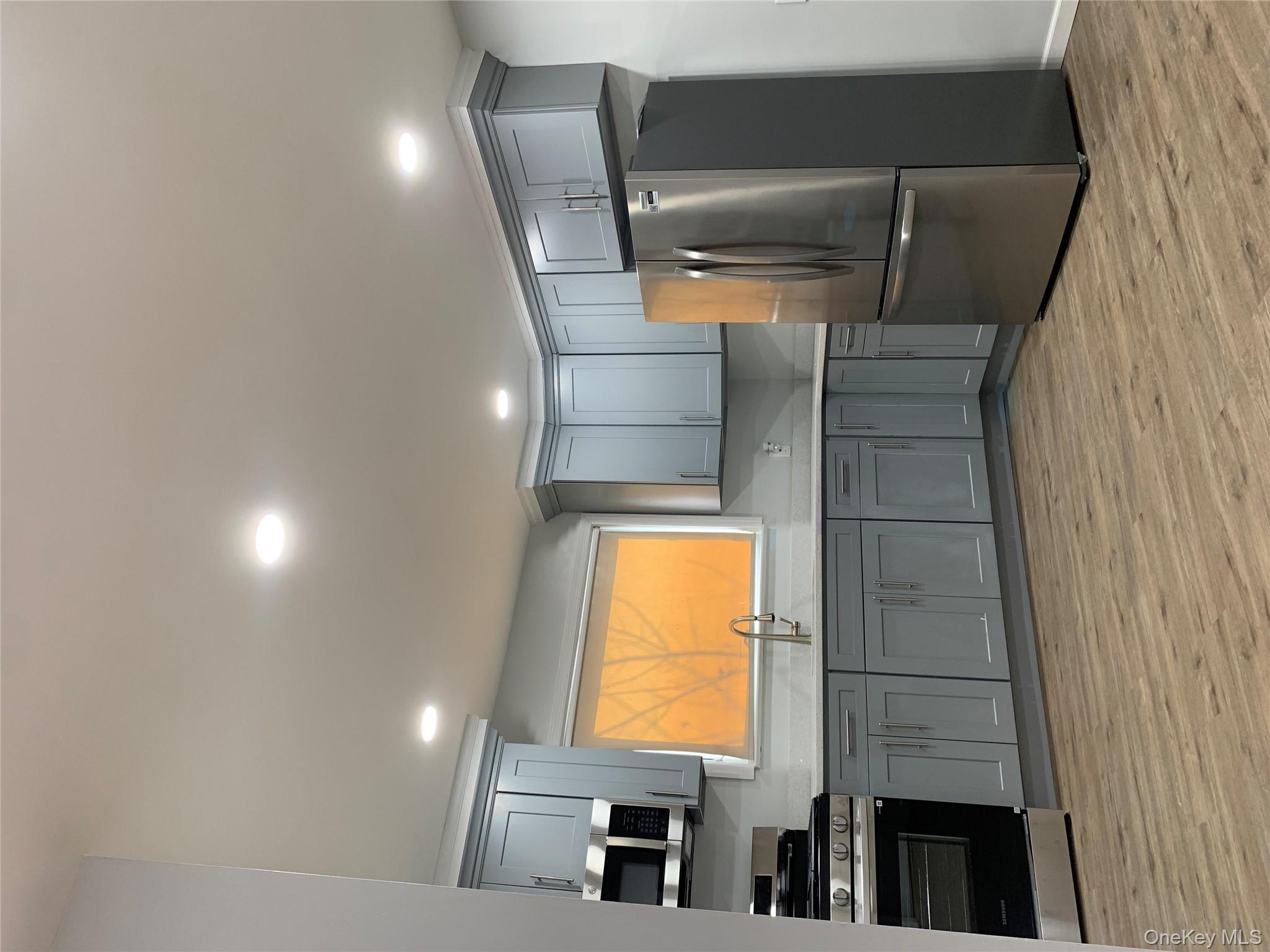 #2 photo, 336 Scranton Avenue, 롱 아일랜드 Lynbrook , NY 11563