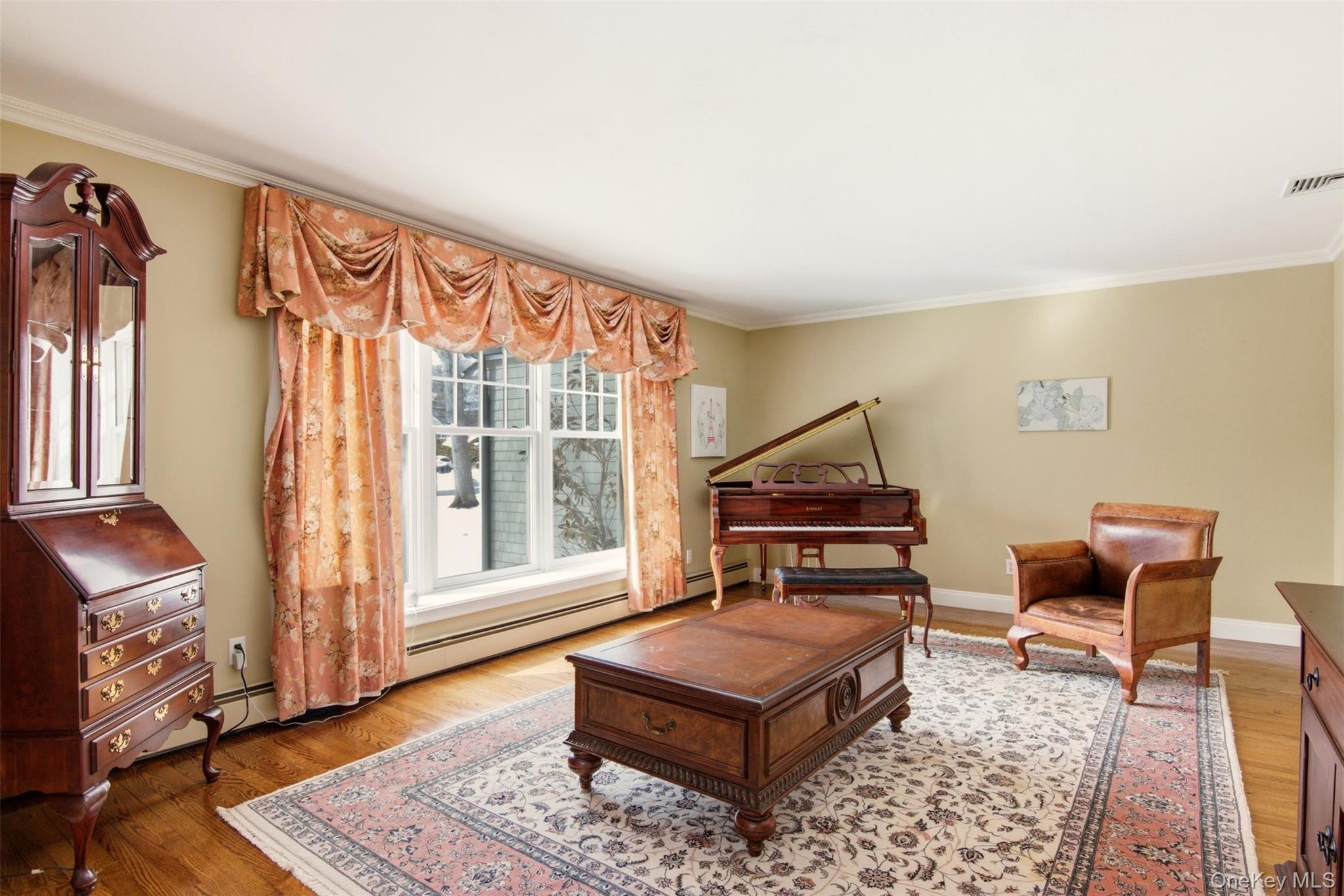 #4 photo, 69 Tamarack Street, East Northport , NY 11731