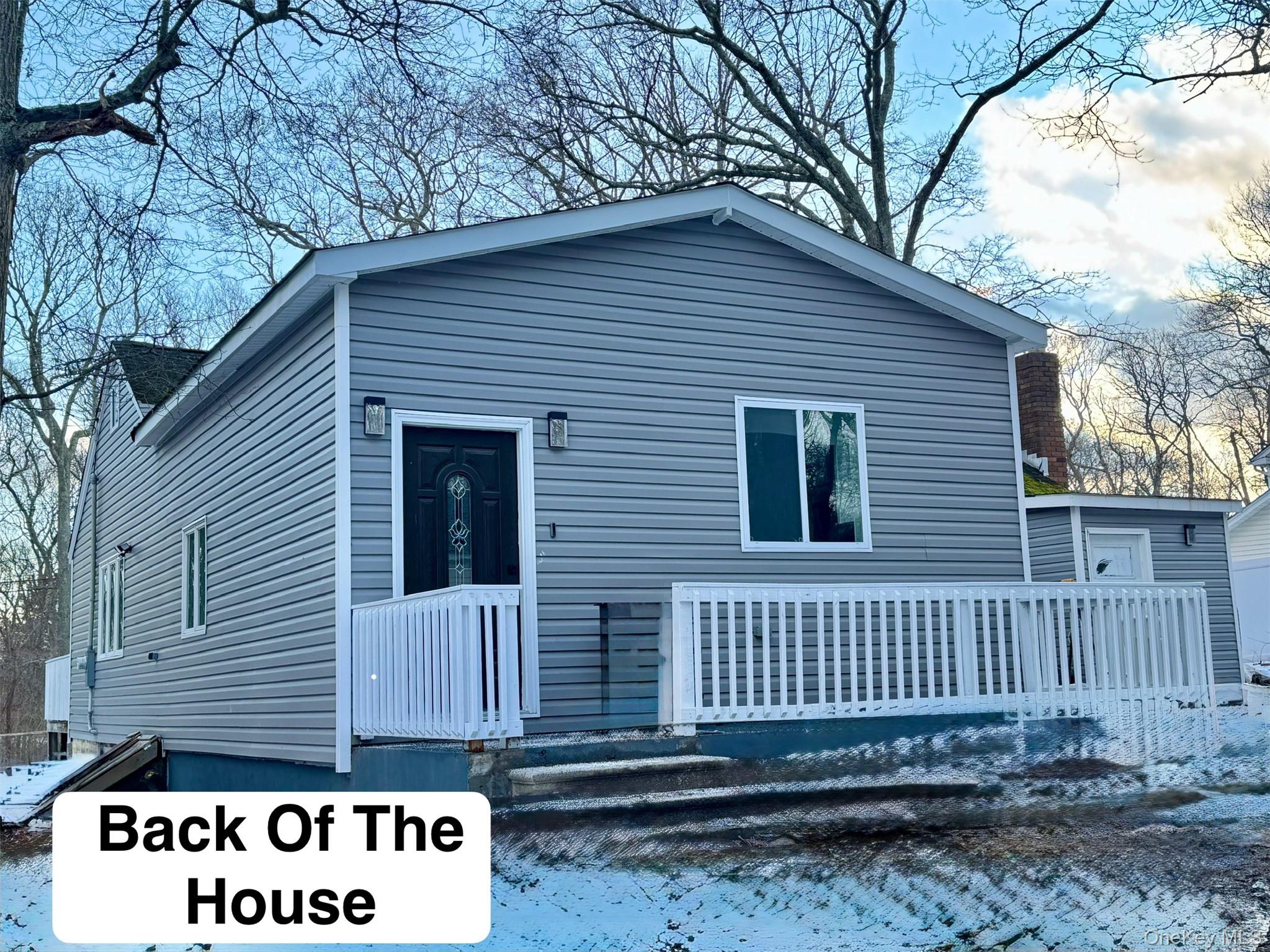 #1 photo, 4 Ashton Road, Medford , NY 11763