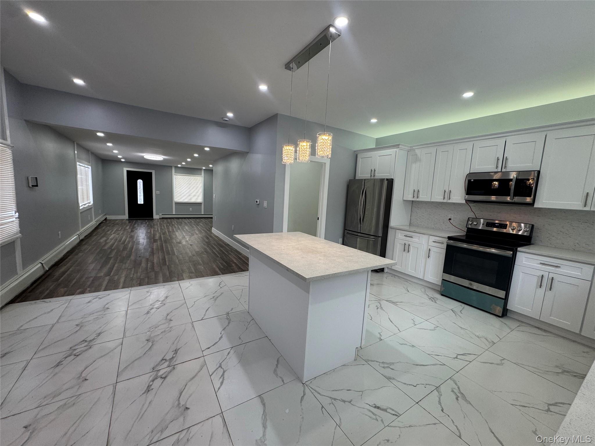 #5 photo, 4 Ashton Road, Medford , NY 11763