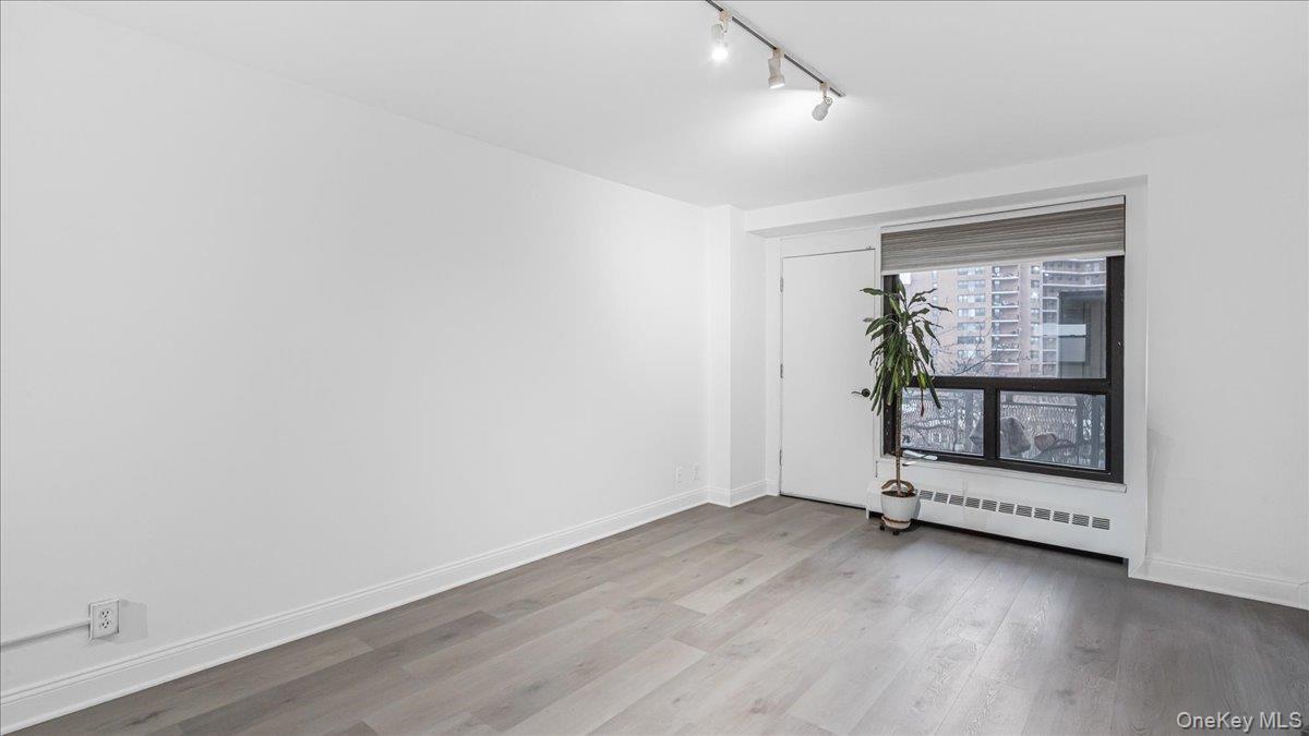 #10 photo, 61-35 98th St, Rego Park , NY 11374