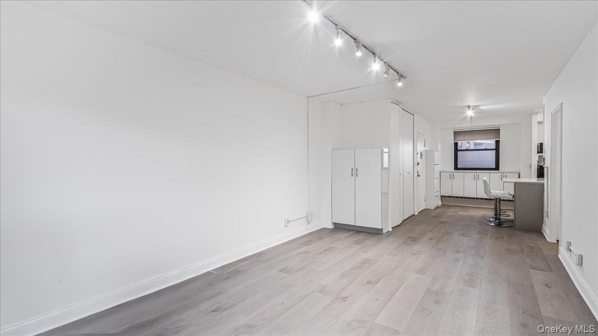 #12 photo, 61-35 98th St, Rego Park , NY 11374