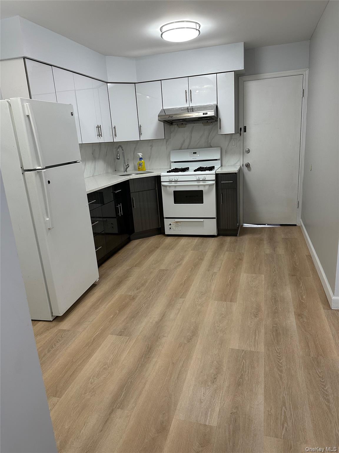 #11 photo, 16-21 200th Street, Flushing , NY 11360