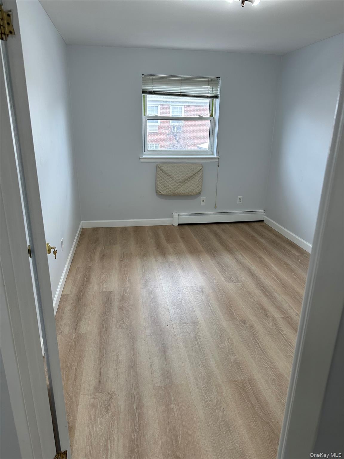 #7 photo, 16-21 200th Street, Flushing , NY 11360