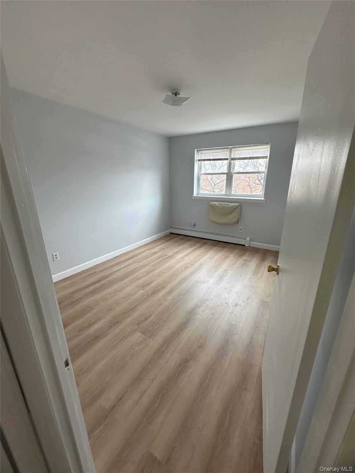 #8 photo, 16-21 200th Street, Flushing , NY 11360