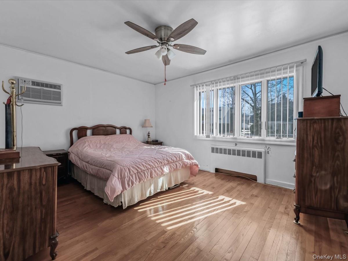 #11 photo, 38 Leslie Lane, ناسو New Hyde Park , NY 11040