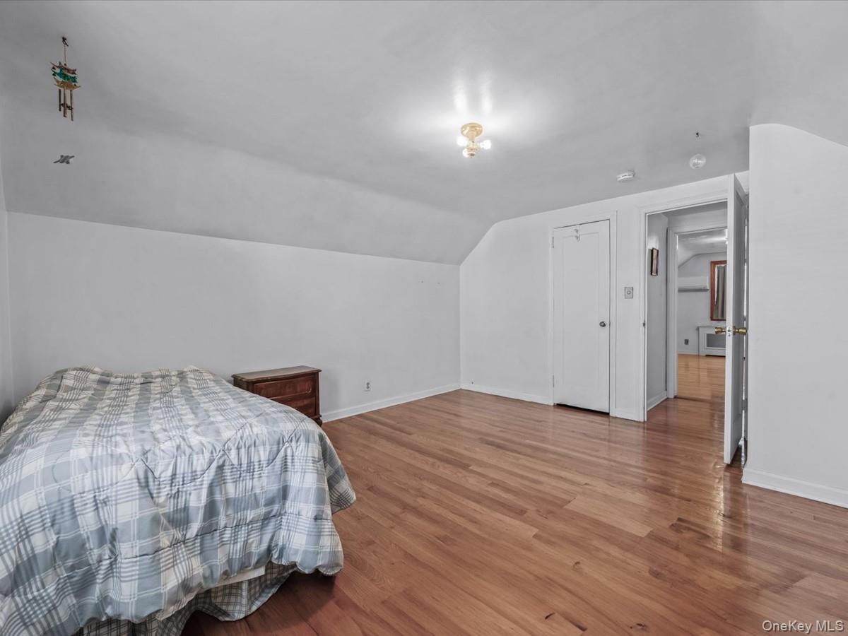 #15 photo, 38 Leslie Lane, ناسو New Hyde Park , NY 11040