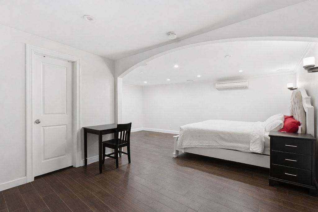 #11 photo, 164-14 85th Street, Howard Beach , NY 11414