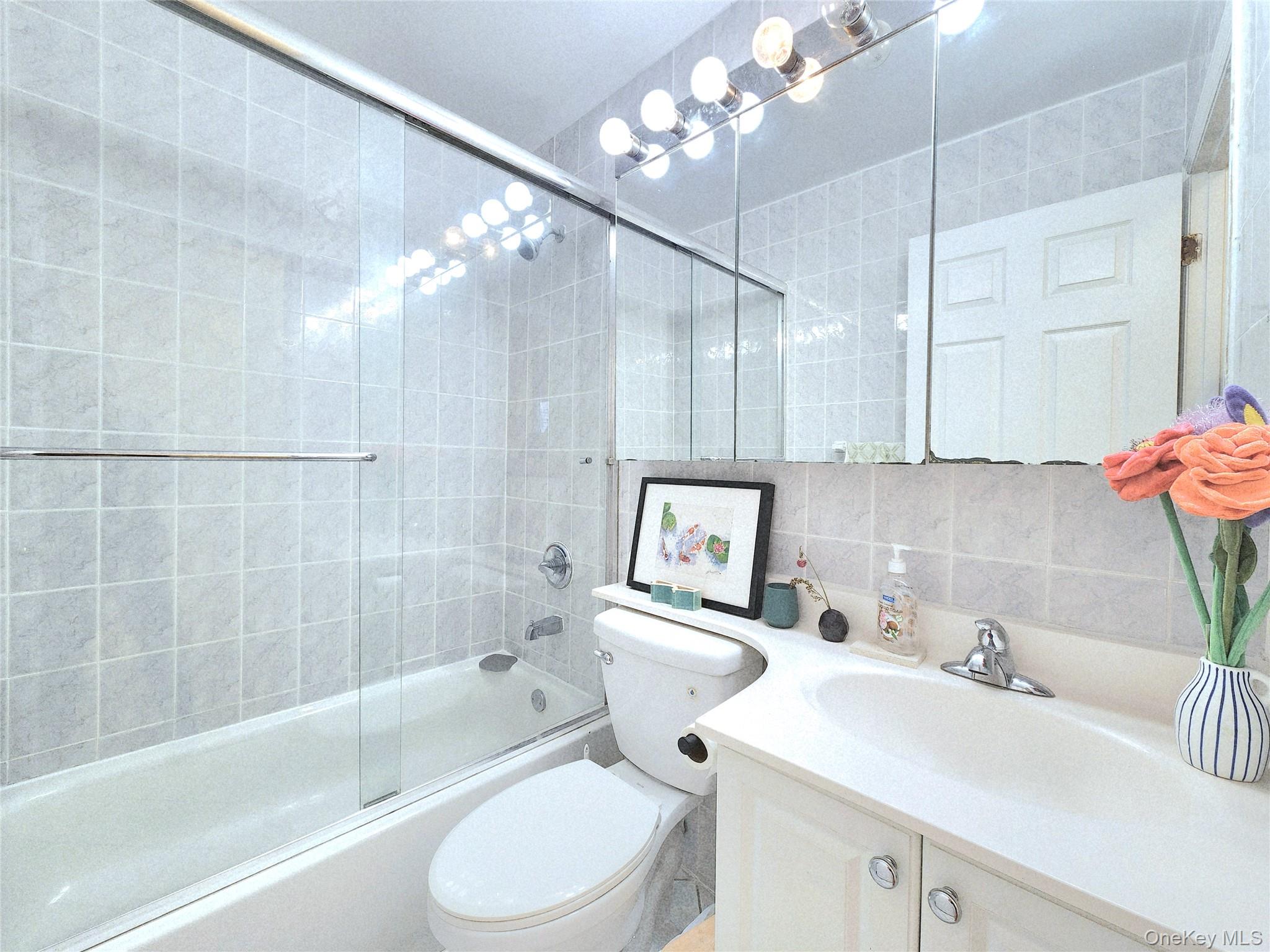 #12 photo, 93-05 91 Avenue, Woodhaven , NY 11421