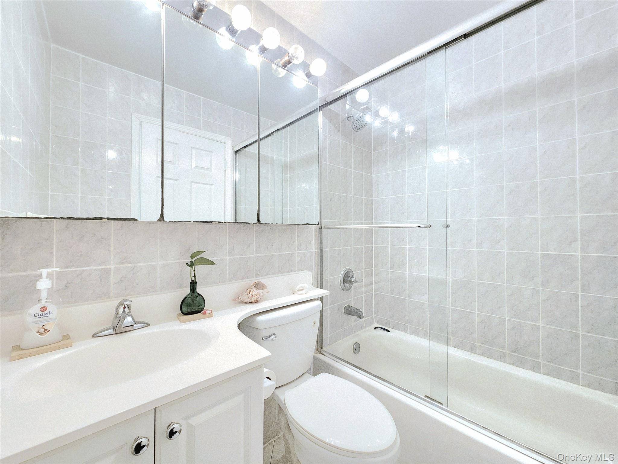 #16 photo, 93-05 91 Avenue, Woodhaven , NY 11421