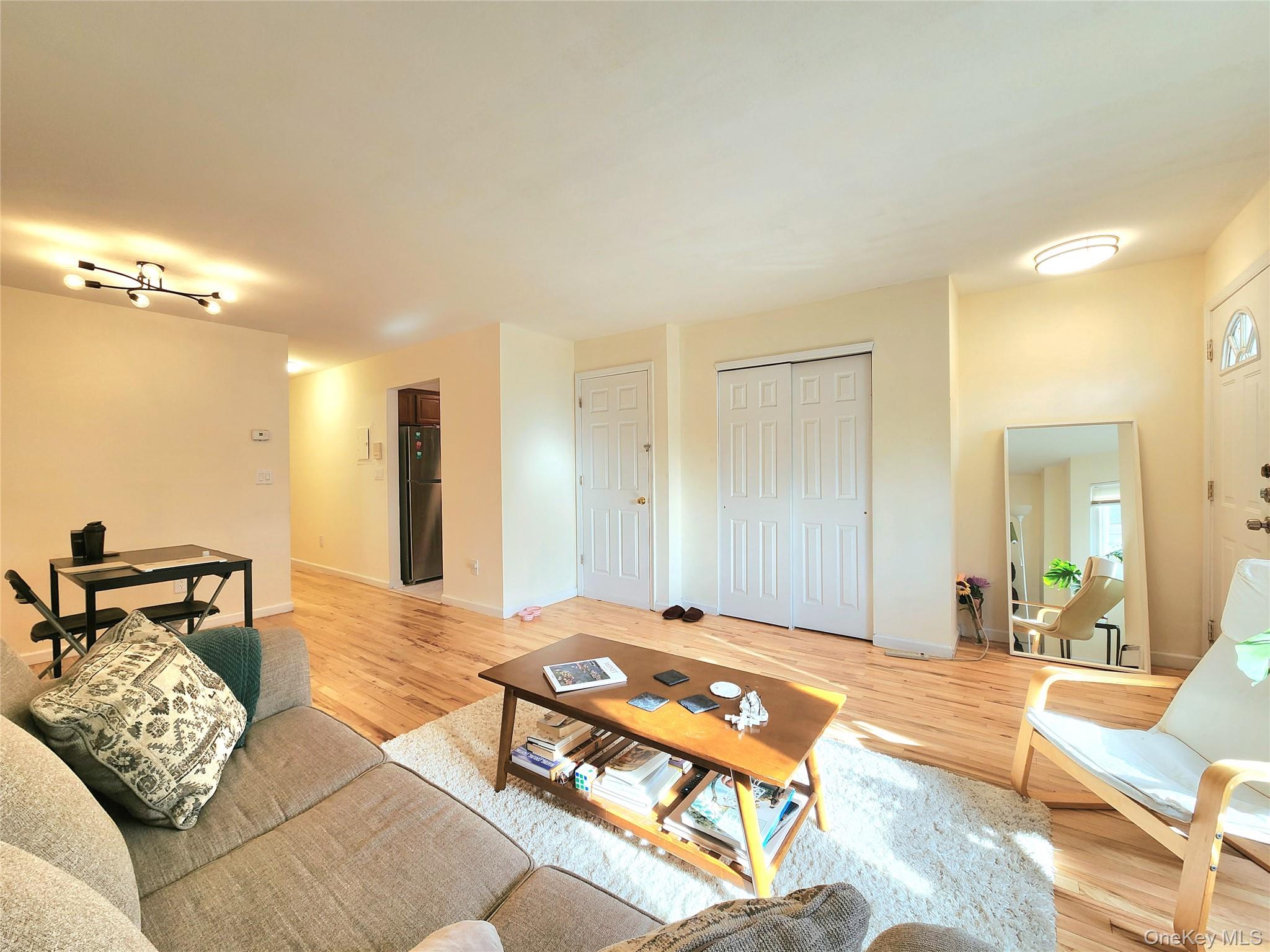 #4 photo, 93-05 91 Avenue, Woodhaven , NY 11421