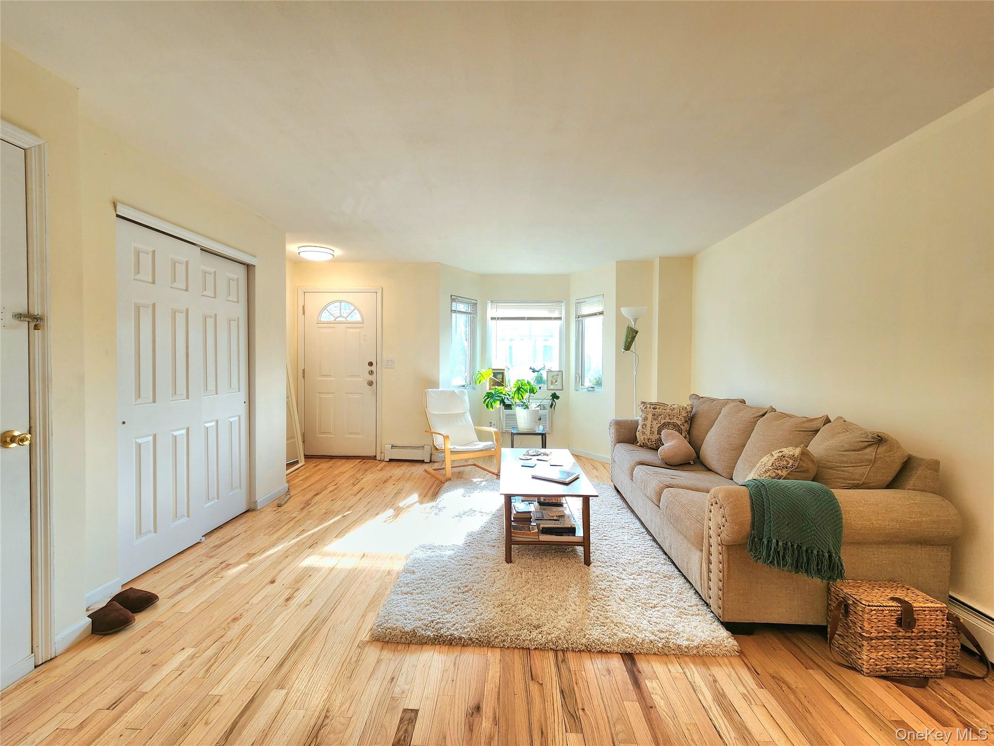 #6 photo, 93-05 91 Avenue, Woodhaven , NY 11421