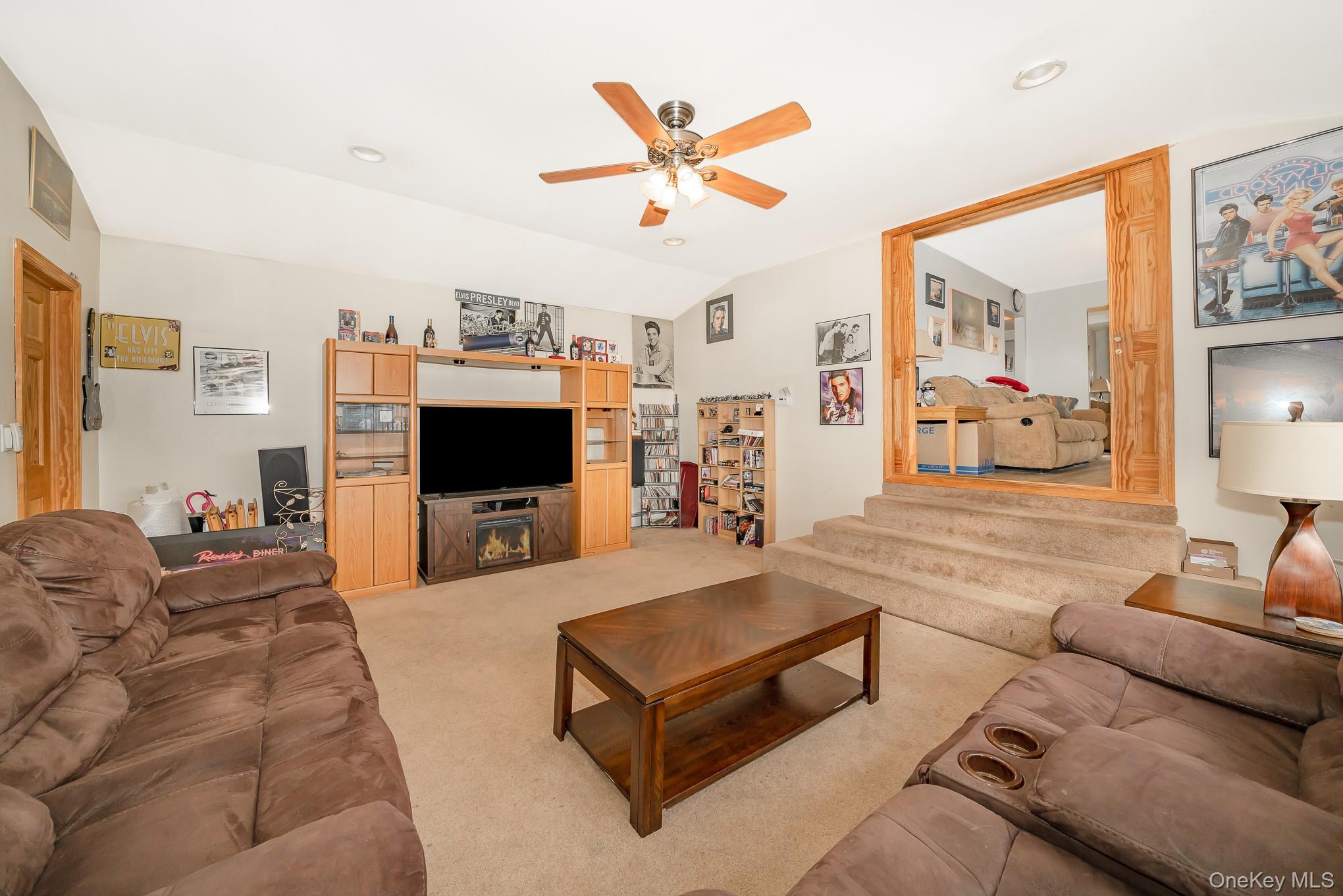 #13 photo, 3683 Hawk Road, מחוז נסאו Levittown , NY 11756