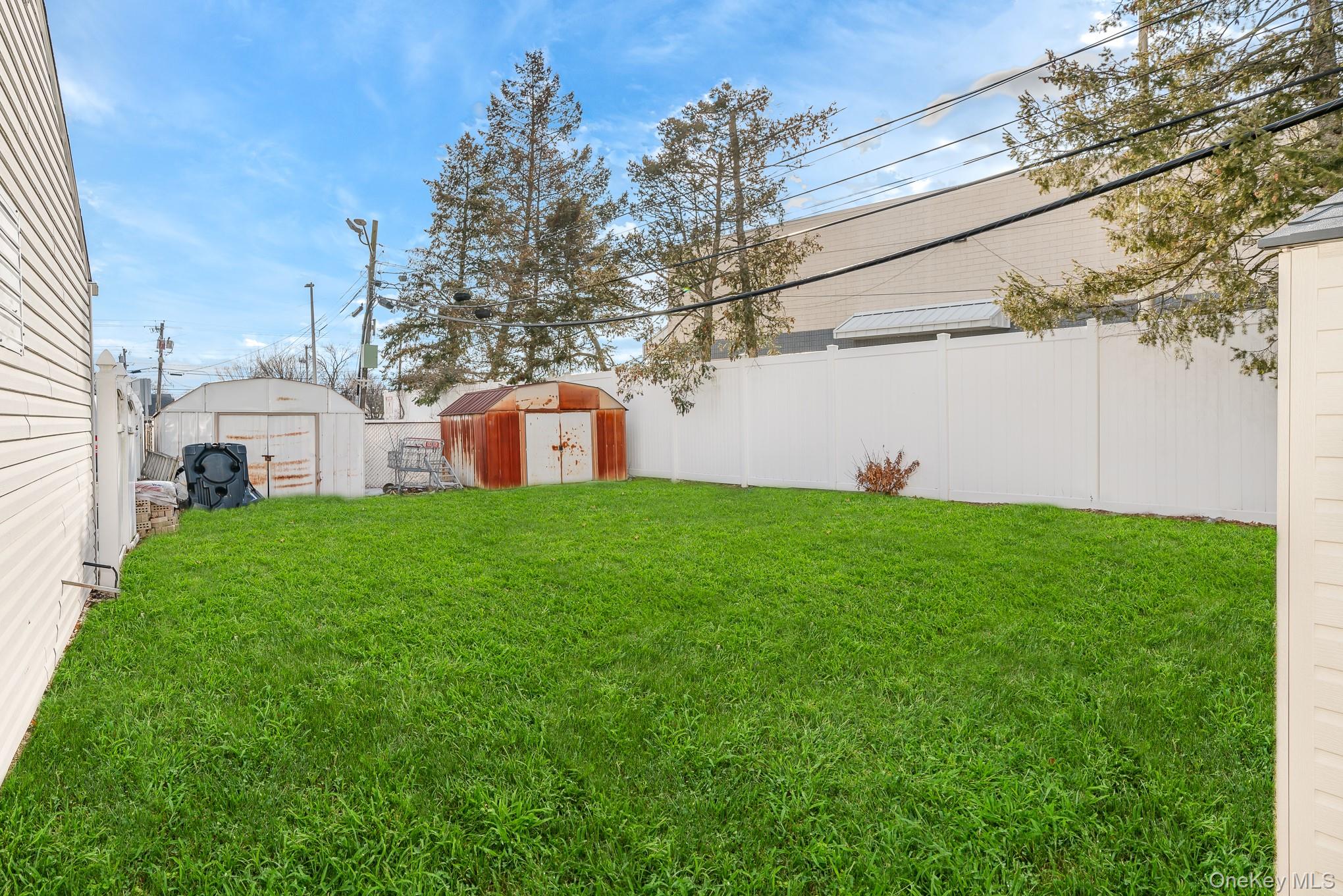 #7 photo, 3683 Hawk Road, מחוז נסאו Levittown , NY 11756