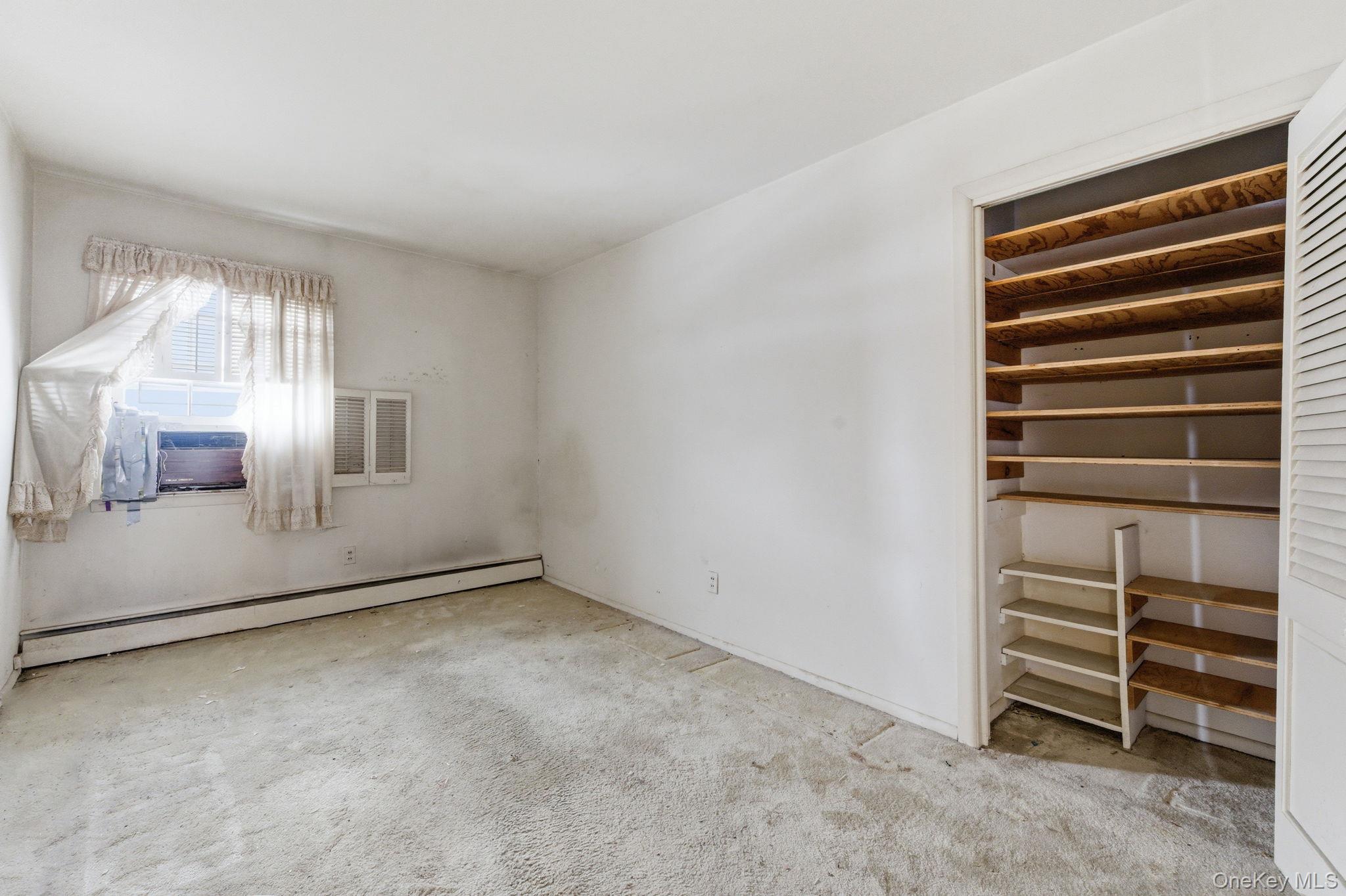 #15 photo, 425 Old Courthouse Road, ناسو Manhasset Hills , NY 11040