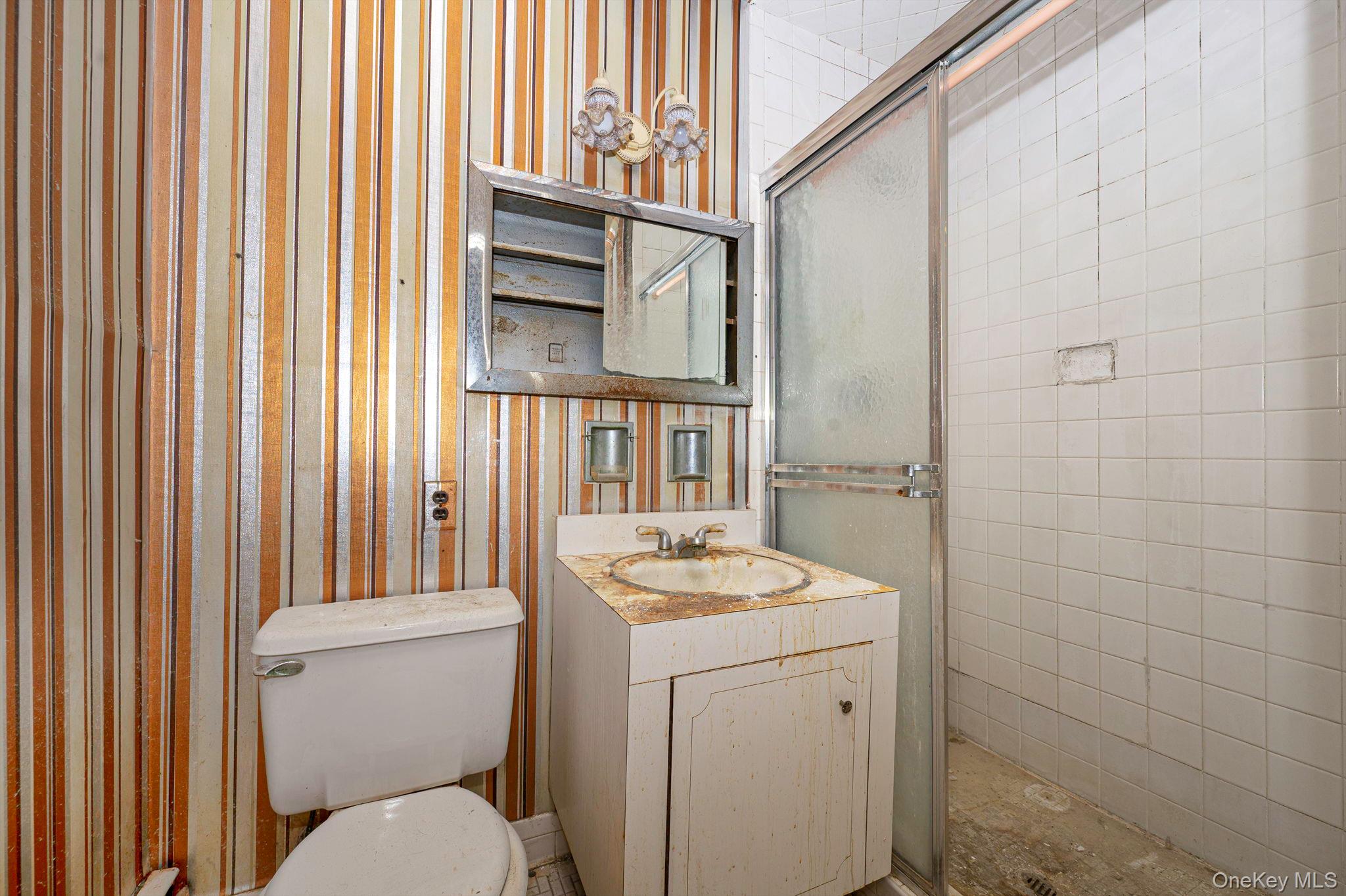 #18 photo, 425 Old Courthouse Road, ناسو Manhasset Hills , NY 11040